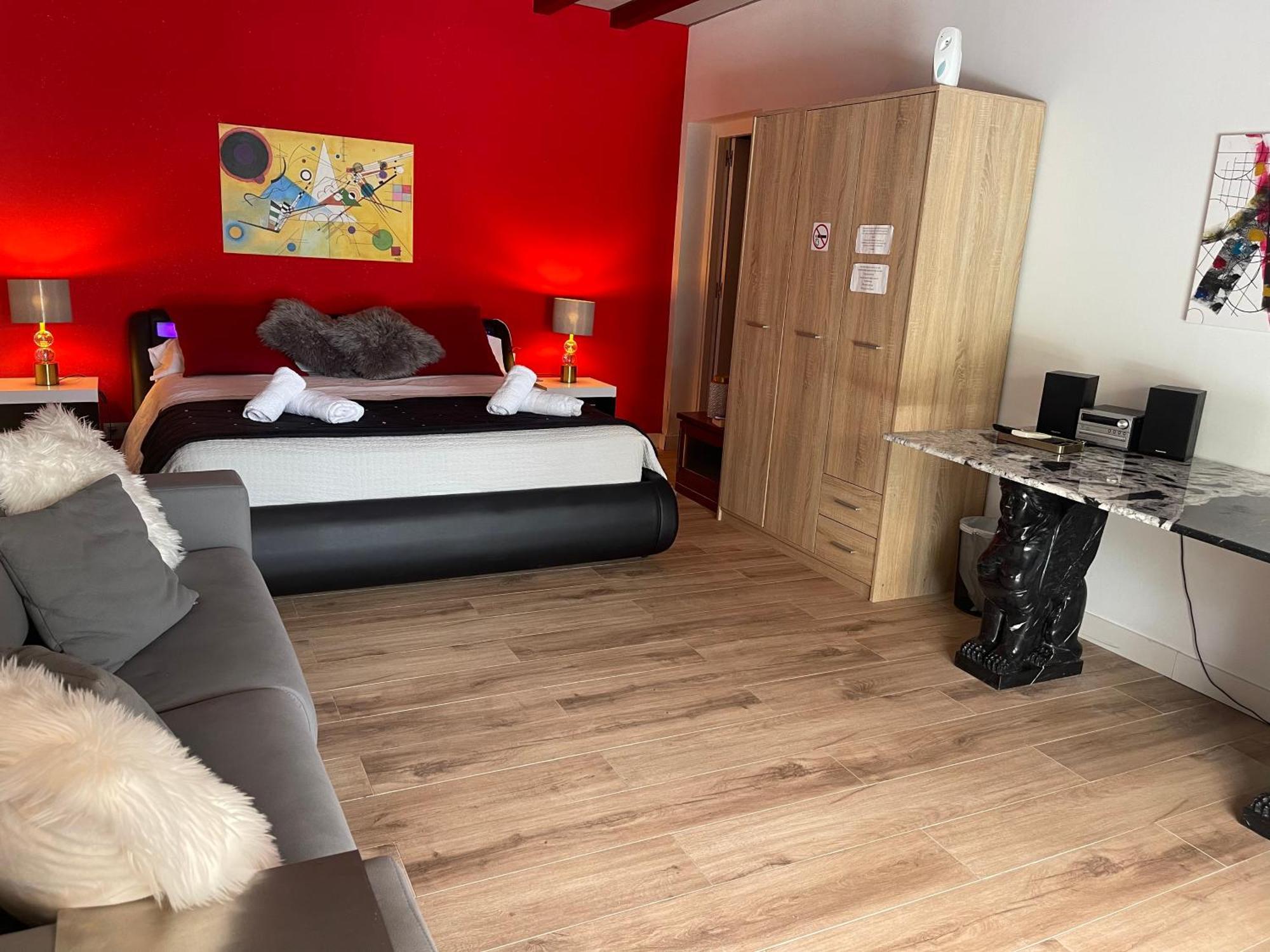 1 Habitacion Con Bano Privado Frente A La Piscina, Maximo Para 4 Personas, No Es La Casa Completa,1Cama Y 1 Sofa-Cama San Vicente Raspeig Екстер'єр фото
